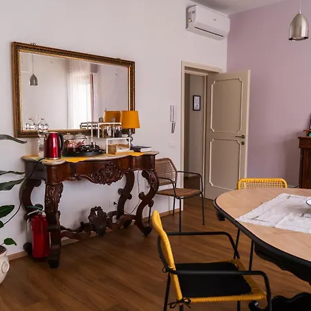 Lucignolo بيت ضيافة 4*